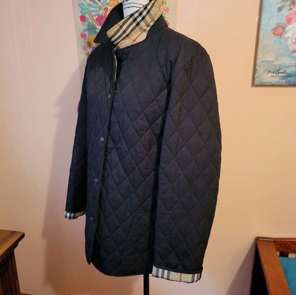 Burberry Quilted Nylon Barn Jacket In Black/Sand, Burberry Check Lining, EUC, L - Picture 10 of 16